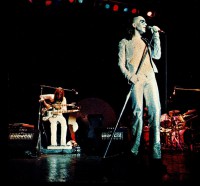 /album/galeria-de-fotos/genesis-peter-gabriel-live-jpg/